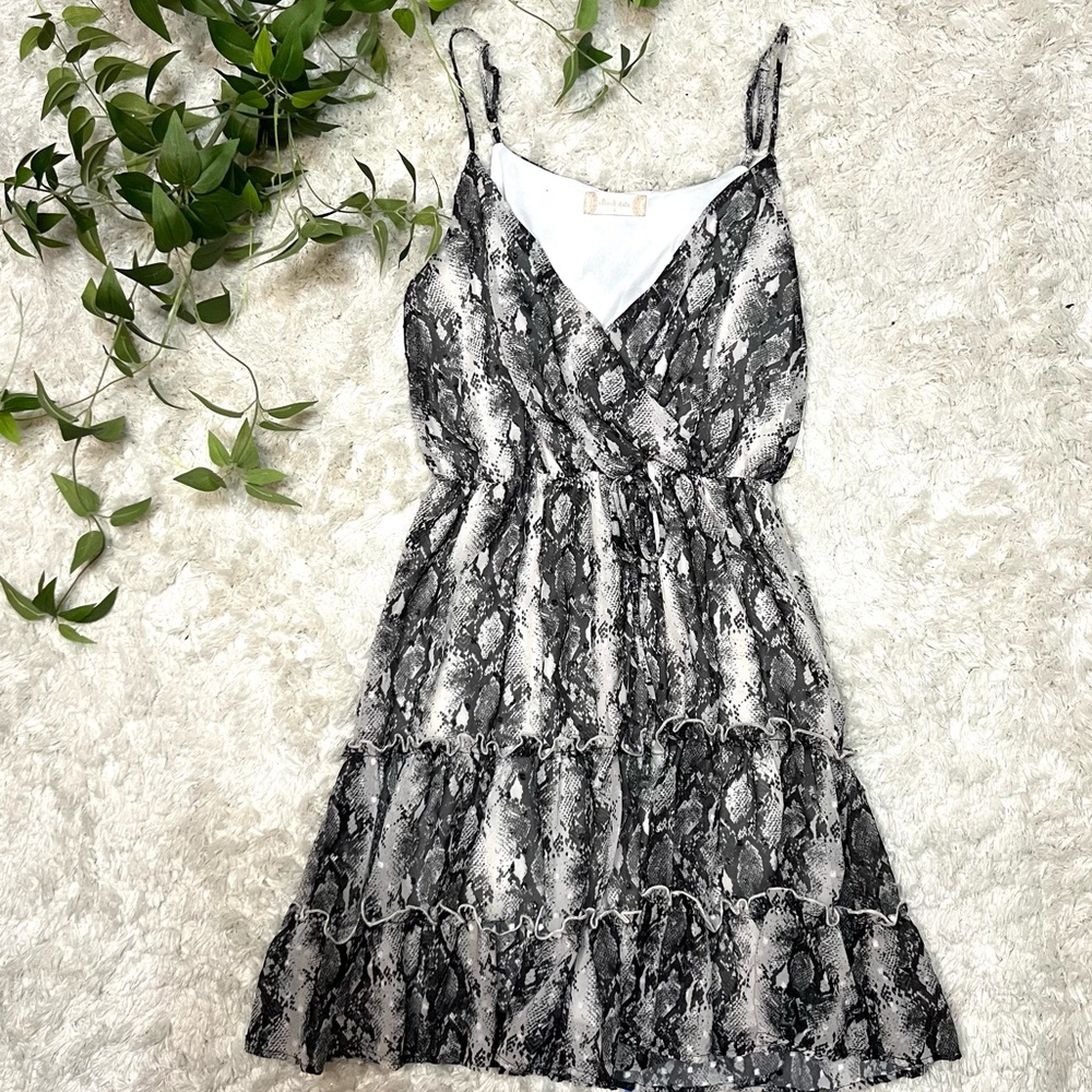 ALTAR’D STATE NWT black and white snakeskin ruffle wrap style sundress